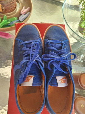 Nike casual shoes size 42 like new, blue