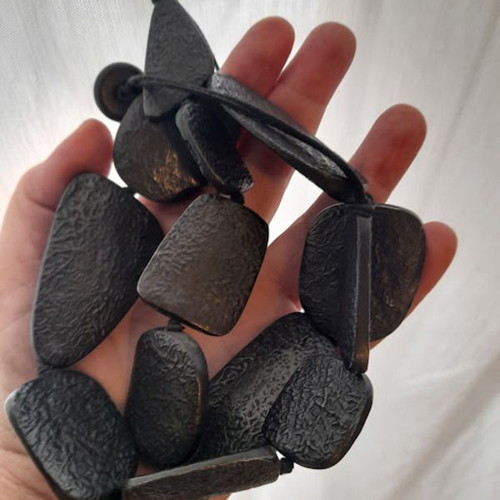 Hematite necklace like new, black and gray