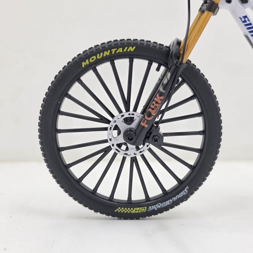 Downhill Mountain Bike 1:8 Die-Cast Collectible Like New