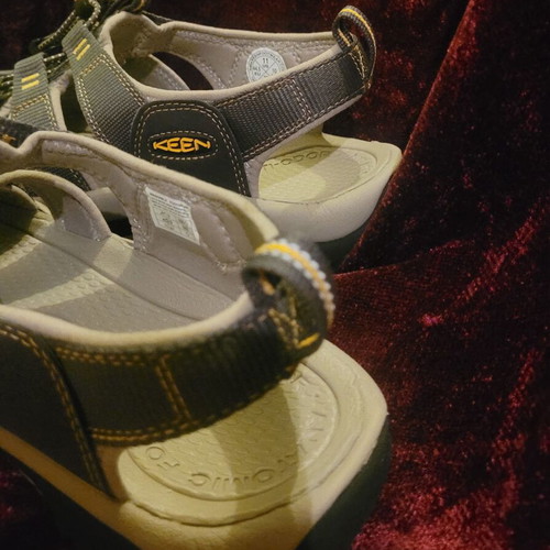 Keen hiking sandals brown size 44.5 new