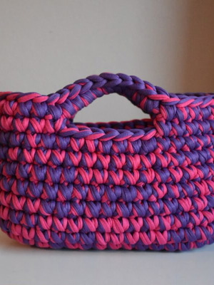 Handmade knitted handbag with Italian yarn, pink and purple