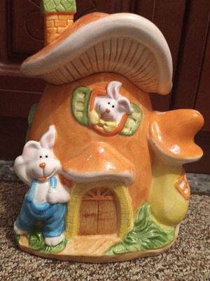 Ceramic Easter Cookie Jar Mushroom House like new