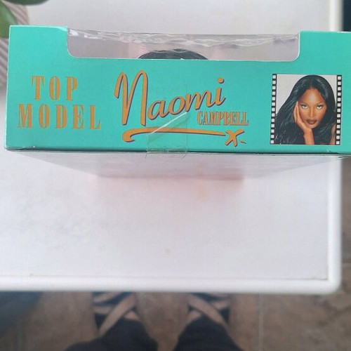 Κούκλα Naomi Campbell vintage συλλεκτική και σπάνια, καινούργια