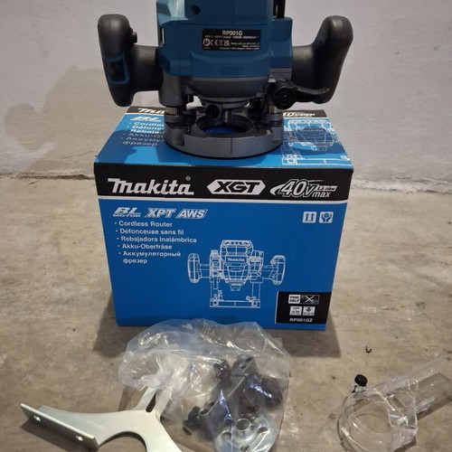 Makita XGT 40V Router with 40V Battery Kit Gift New