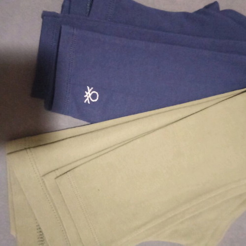 Benetton leggings pack of 2 for 4-5 years like new, khaki and dark blue