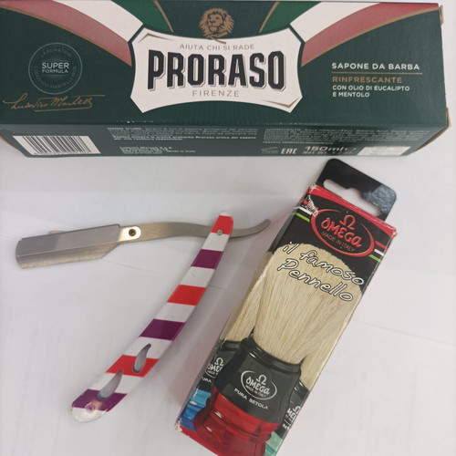 Σετ ξυρίσματος Proraso με κρέμα, πινέλο Omega και ξυράφι καινούργιο