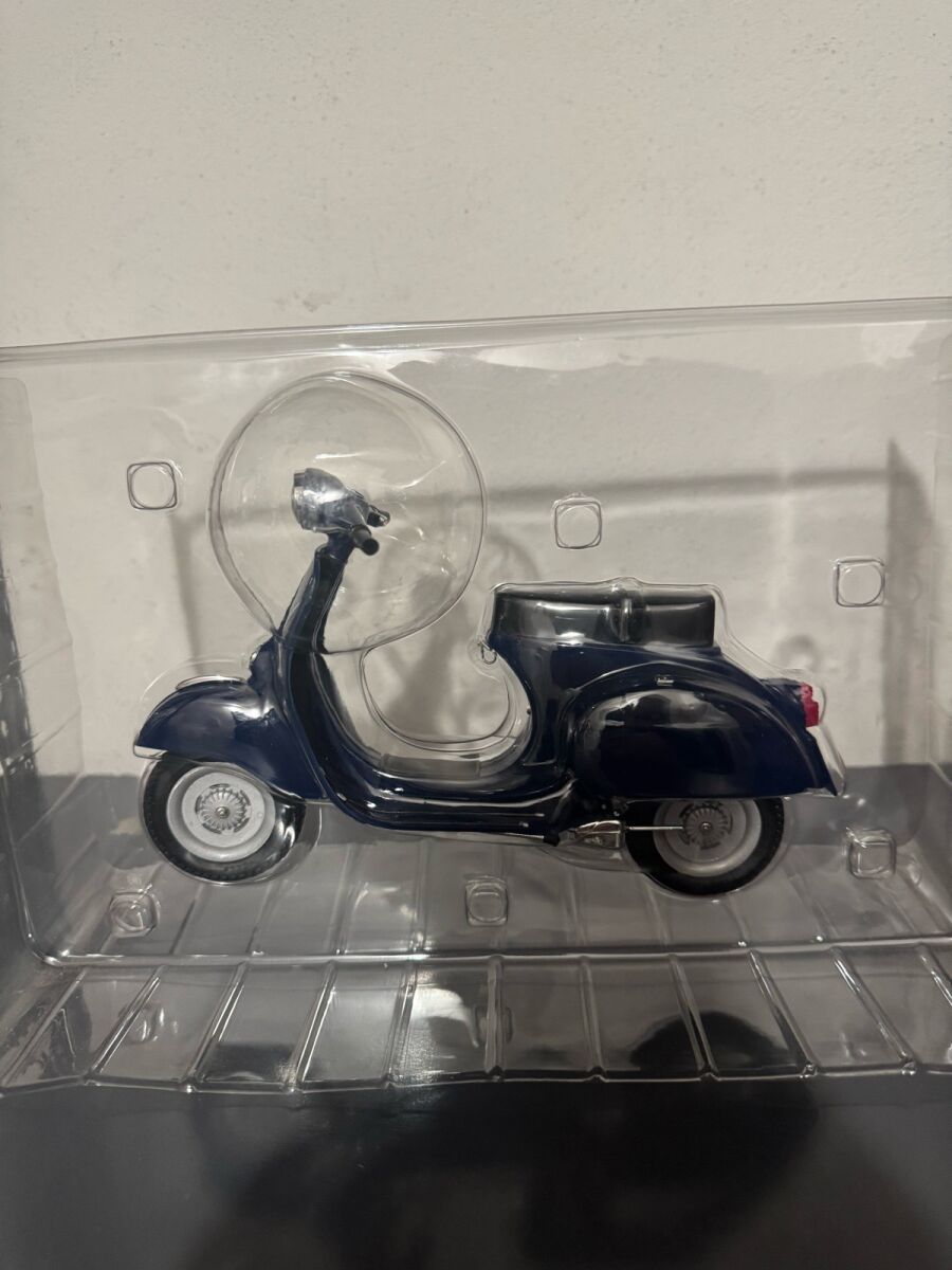 Protar 497 Vespa 125 Primavera blue 1:9… - € 40,00 - Vendora.gr