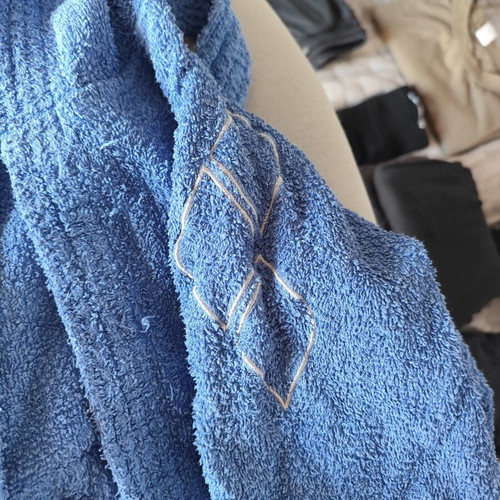 Arena bathrobe for 4-6 years old used, color faded