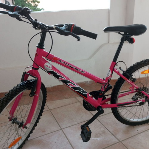 Mountain bikes like new, pink with gears and purple