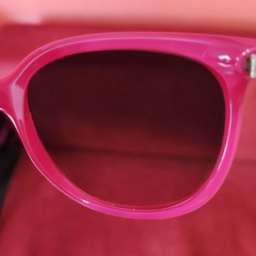 Ray Ban 4126 sunglasses used, fuchsia color