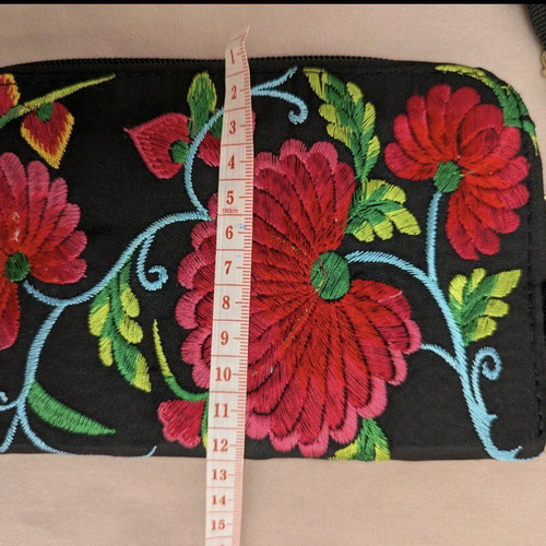 Small crossbody bag like new with phone pocket and wallet, black multicolor
