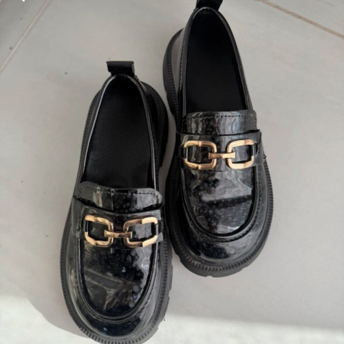 Loafers size 34 like new, black