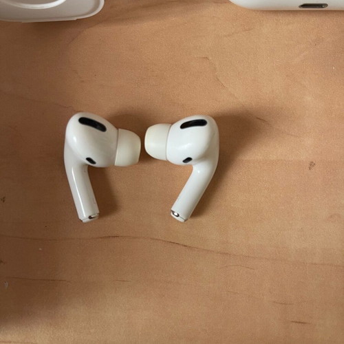 Apple AirPods Pro with MagSafe Charging Case used