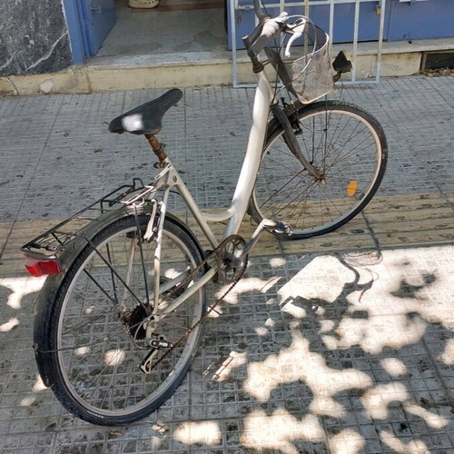 Bicycle used, women's with gears, needs maintenance