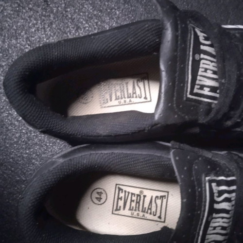 Everlast boxing shoes used, size 44, black