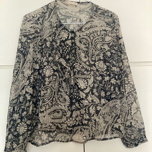 SusyMix medium semi-transparent top like new, grey and beige