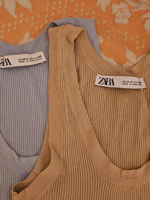 Zara ribbed τοπ μέγεθος S σαν καινούργιο, μπλε και μπεζ