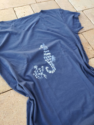 Black Lotus T-shirt handpainted with seahorse design, navy blue, new