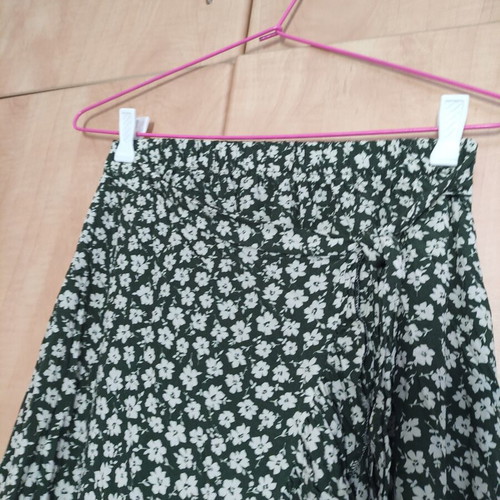 Women's summer skirt with elastic waistband and slit, like new, size S/M