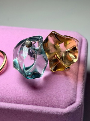 Two gold blue rings used, size 53, with wear