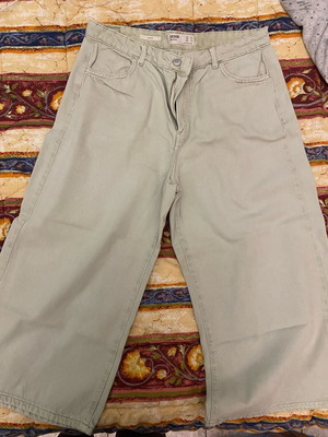 Bershka denim bermuda like new, mint color XL