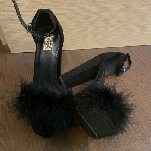 Primark black pumps special edition suede with ankle strap size 39 like new