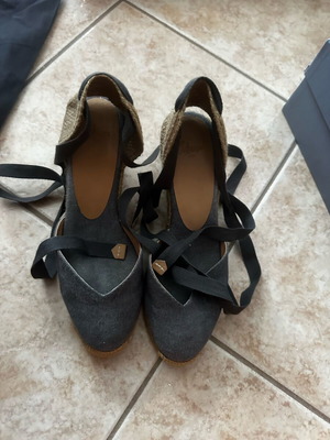 Castaner platform sandals size 38 gray new with box