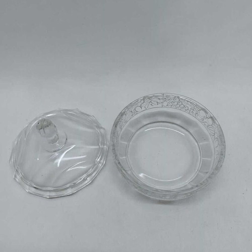 Crystal fondant dish with lid and embossed designs used 16x15.5cm