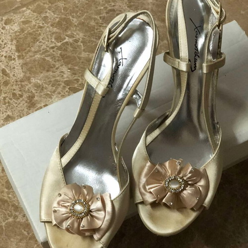 Heels *Chaniotakis*. In excellent condition.