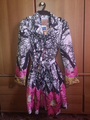 Desigual Vintage Floral Trench Coat, size 40, new with tags