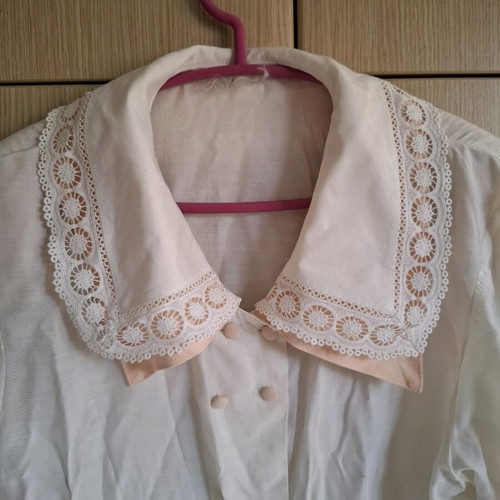 Vintage women's shirt used, size M, white with salmon details