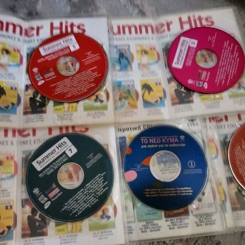 5 CDs with 100 songs, like new, entechno
