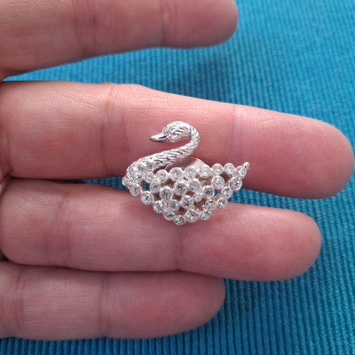 Swarovski pin silver tone like new
