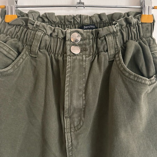 Bershka olive paperbag high-waisted pants like new size 36