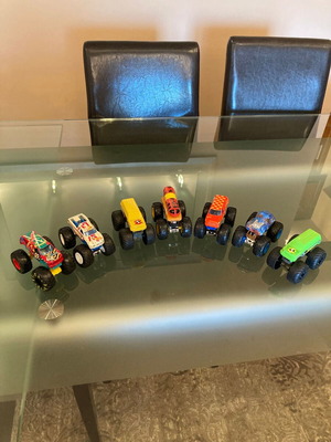 Hot Wheels Monster Trucks употребявани, комплект от 7 броя