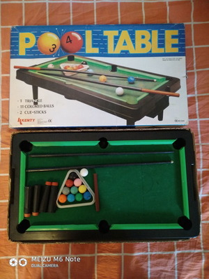 Pooltable Likenty No.688 missing one cue stick