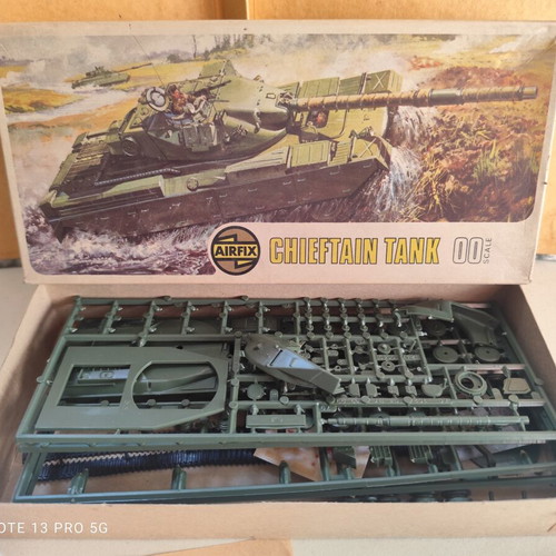 Airfix Chieftain Tank vintage model kit