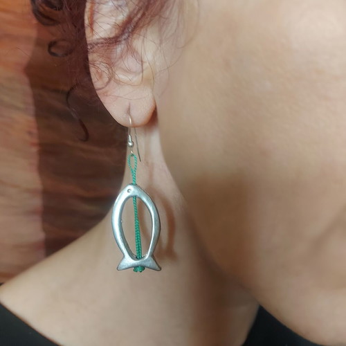 Fish-shaped earrings like new, green and silver