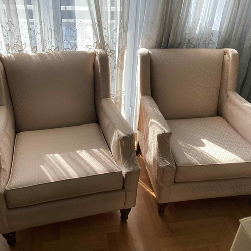 Beige living room set like new with 3-seater sofa and two armchairs