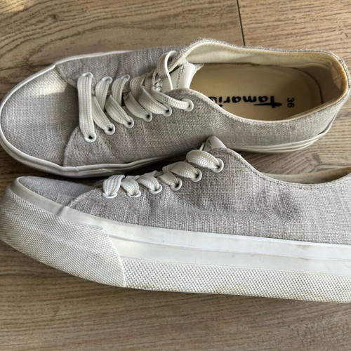 Tamaris women's sports shoes like new, beige, size 36