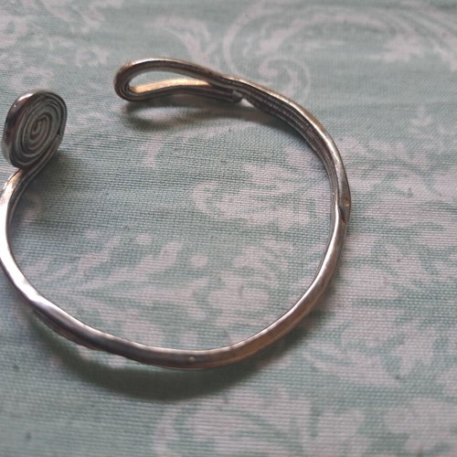 Ethnic bracelet used, silver color, small size with spiral design
