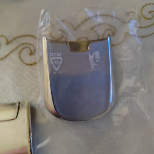 Nokia 8800 Battery Cover 2 New and 1 Used Keypad Cover