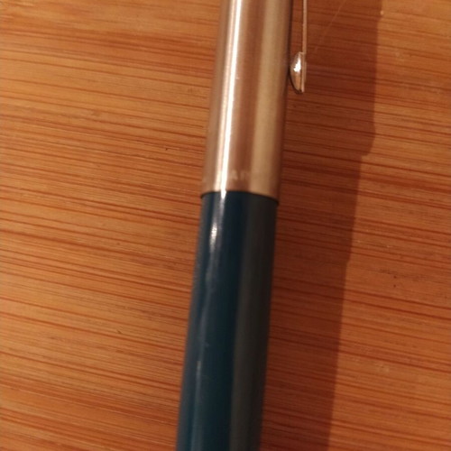 Vintage Parker 21 pen used, collectible green