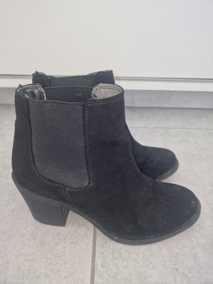 Μποτάκια H&M μαύρα, μέγεθος 38
