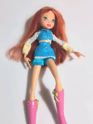 Winx Club Bloom Umbrella Spring Showers doll like new