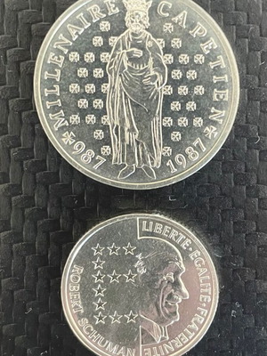 Silver coins 2 pieces France 10 Francs Capetian and Robert Schuman