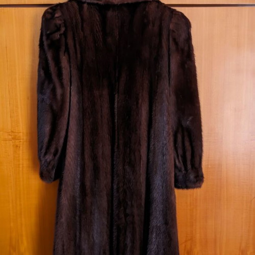 Mink Fur Coat like new, seamless design
