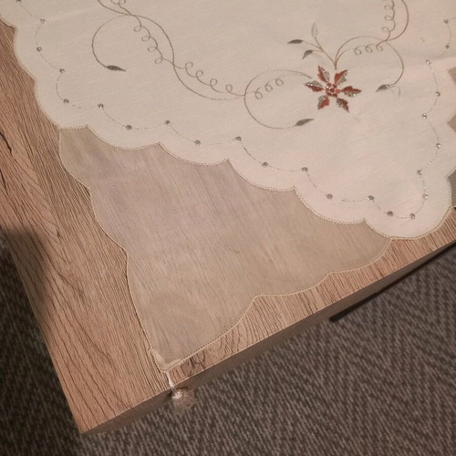 Embroidered runner new with beautiful design