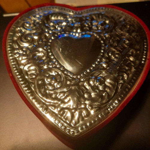 Jewelry box like new with velvet case and engraved silver lid