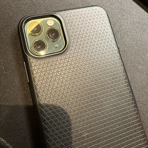 iPhone 11 Pro Max 256GB Mint Green used with Spigen case